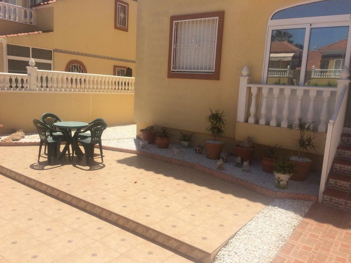 Torrevieja, La Torreta Ground Floor Apartment With Large Private Patio Garden Zewnętrze zdjęcie