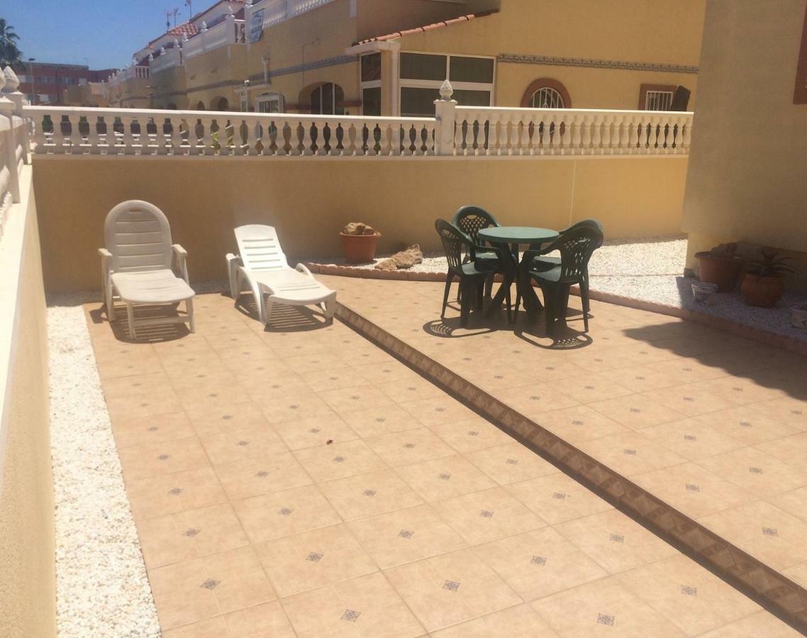 Torrevieja, La Torreta Ground Floor Apartment With Large Private Patio Garden Zewnętrze zdjęcie